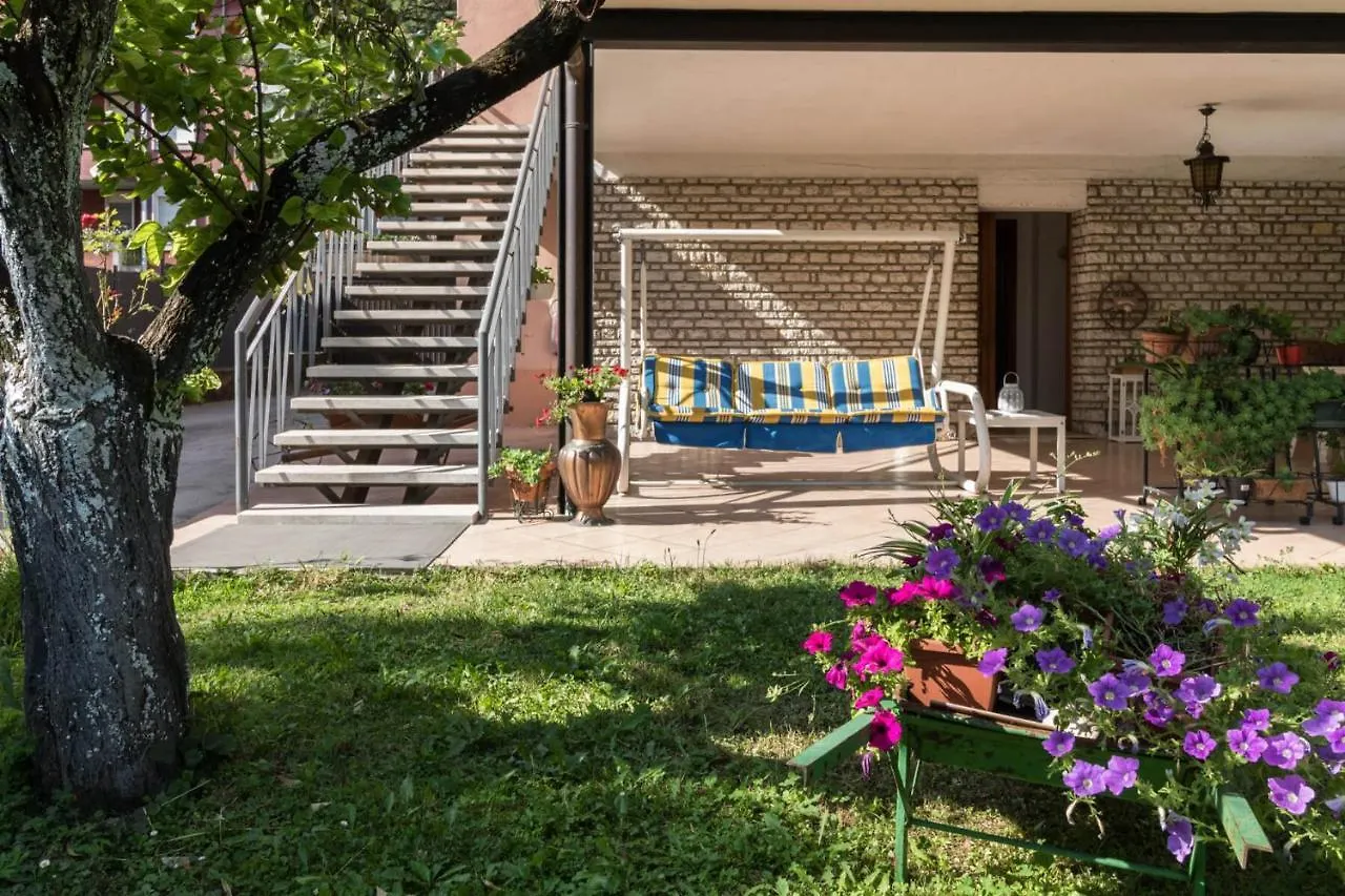 Apartment Villa Francesco Appartamento La Ruota Desenzano del Garda